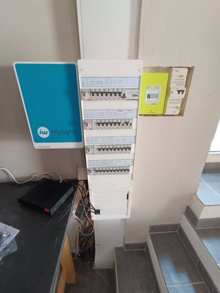 découvrez la batterie virtuelle mylight, une solution innovante pour optimiser vos performances musicales. profitez de sons de haute qualité et d'une interface intuitive qui facilite votre création musicale. idéale pour les musiciens professionnels et amateurs souhaitant enrichir leurs compositions avec des rythmes variés.