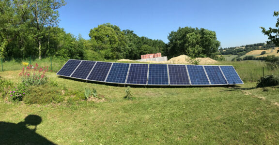 découvrez comment vous pouvez obtenir des panneaux solaires gratuits et profiter d'une énergie renouvelable tout en réduisant vos factures d'électricité. informez-vous sur les programmes d'aide et les subventions disponibles pour transformer votre maison en un espace écologique et économique.