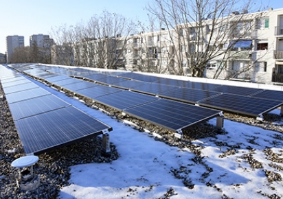 découvrez comment les modules solaires jouent un rôle clé dans la transition énergétique. explorez les avantages de l'énergie solaire, son impact sur l'environnement et les solutions innovantes pour un avenir durable.