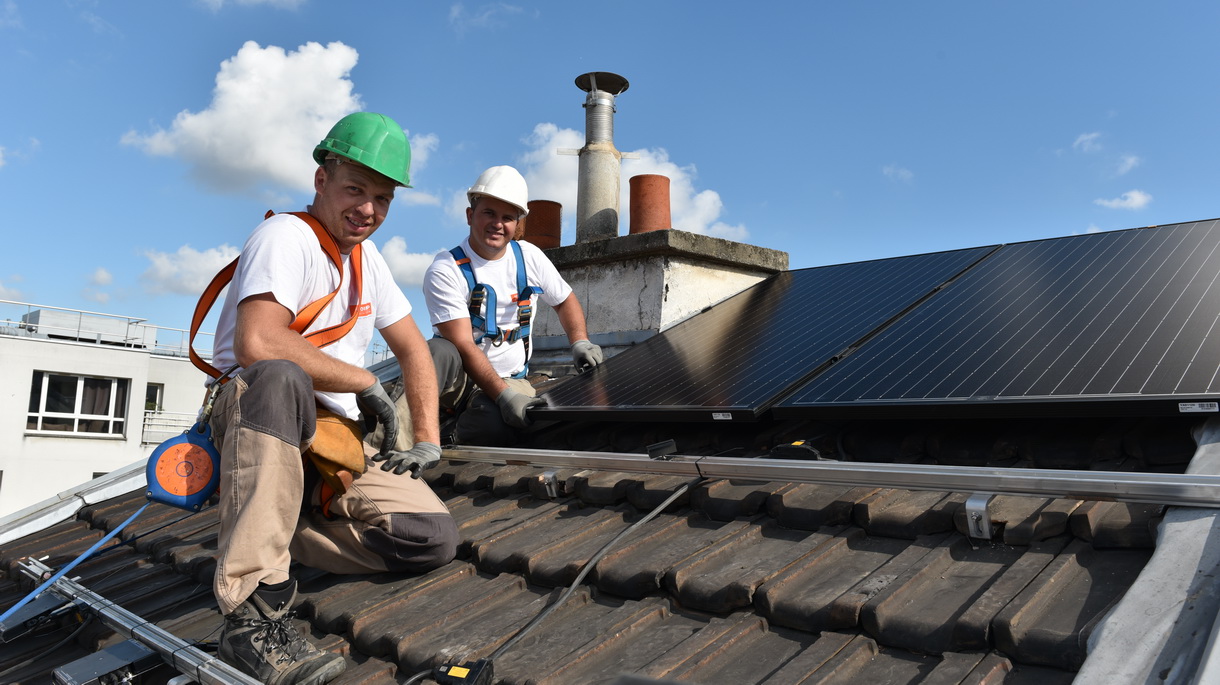 découvrez le mylight 150, une solution d'éclairage innovante et écoénergétique, parfaite pour embellir votre intérieur. profitez d'une lumière ajustable, d'un design moderne et d'une installation facile pour transformer vos espaces de vie en un havre de paix lumineux.