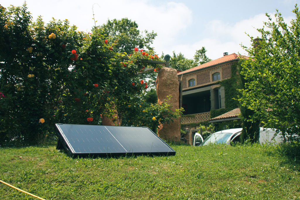 découvrez les avantages de l'autoconsommation photovoltaïque pour produire votre propre énergie. optimisez votre consommation d'électricité tout en réduisant votre empreinte carbone grâce à des solutions d'énergie renouvelable accessibles et efficaces.