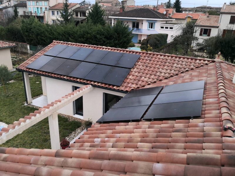 découvrez les solutions photovoltaïques dans le tarn pour produire votre propre énergie solaire. optimisez votre consommation électrique tout en contribuant à la transition énergétique. profitez des avantages économiques et écologiques du photovoltaïque.