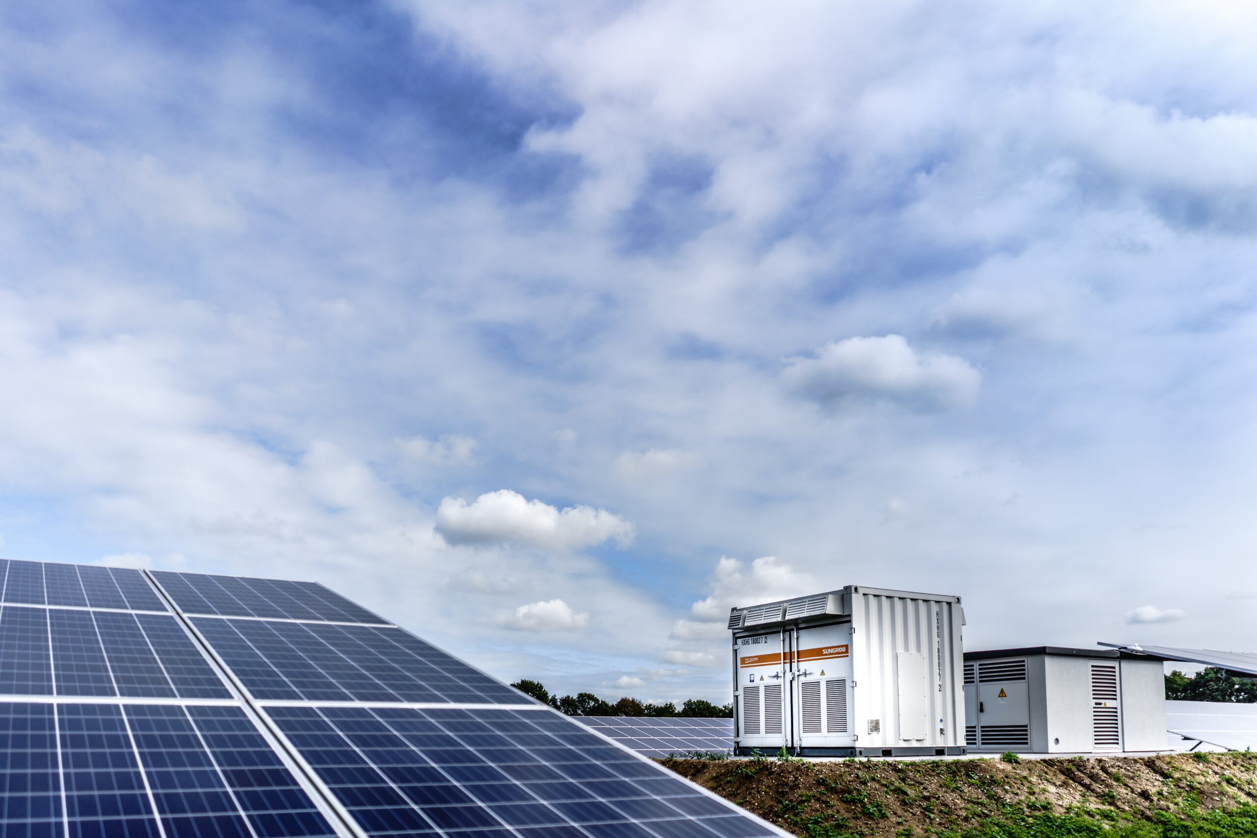 découvrez notre guide photovoltaïque en france : tout ce qu'il faut savoir sur l'énergie solaire, les avantages, les démarches d'installation et les aides financières disponibles pour rendre votre transition énergétique simple et efficace.
