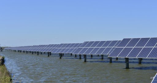 découvrez comment atteindre l'autosuffisance photovoltaïque grâce à des solutions d'énergie solaire. apprenez à produire votre propre électricité, réduisez vos factures d'énergie et contribuez à un avenir durable en exploitant la puissance du soleil.