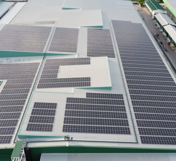 découvrez notre service de location de toitures photovoltaïques pour optimiser votre production d'énergie solaire. profitez d'une solution clé en main, respectueuse de l'environnement, qui vous permettra de réduire vos factures d'électricité tout en contribuant à la transition énergétique.