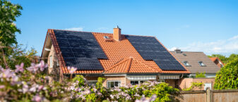 découvrez notre forum photovoltaïque, une plateforme d'échange dédiée aux passionnés et professionnels de l'énergie solaire. participez à des discussions, partagez vos expériences et restez informé des dernières tendances et innovations en matière de panneaux solaires et d'installations photovoltaïques.