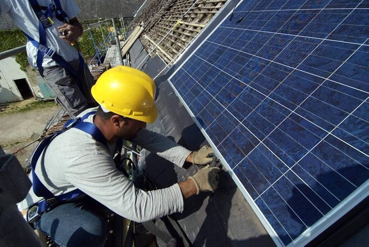 découvrez les arnaques photovoltaïques et apprenez à les éviter. informez-vous sur les pratiques douteuses dans le secteur de l'énergie solaire pour protéger votre investissement et garantir une installation fiable.