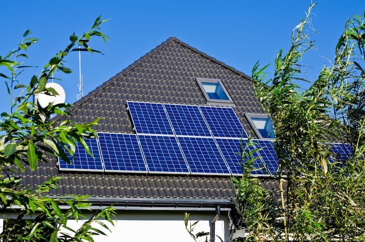 découvrez les avantages des panneaux solaires : économies d'énergie, réduction de l'empreinte carbone, valorisation de votre propriété et autonomie énergétique. investissez dans l'avenir avec une solution écologique et durable.