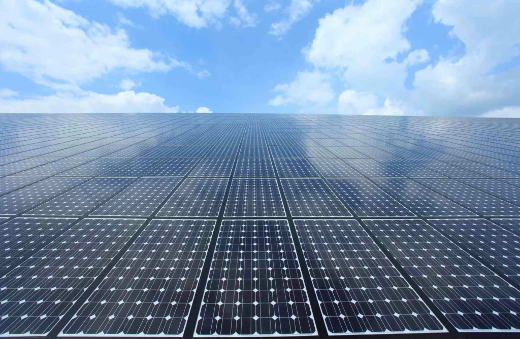 découvrez les dernières tendances en matière de technologie solaire. explorez les innovations qui transforment l'énergie renouvelable, améliorent l'efficacité des panneaux solaires et favorisent un avenir durable.