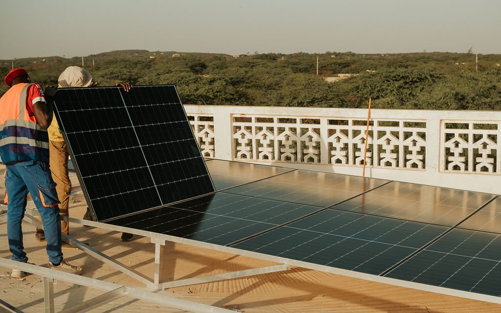découvrez nos panneaux solaires éco-responsables, conçus pour maximiser votre production d'énergie tout en minimisant votre impact environnemental. optez pour une solution durable et performante qui valorise votre engagement pour la planète.