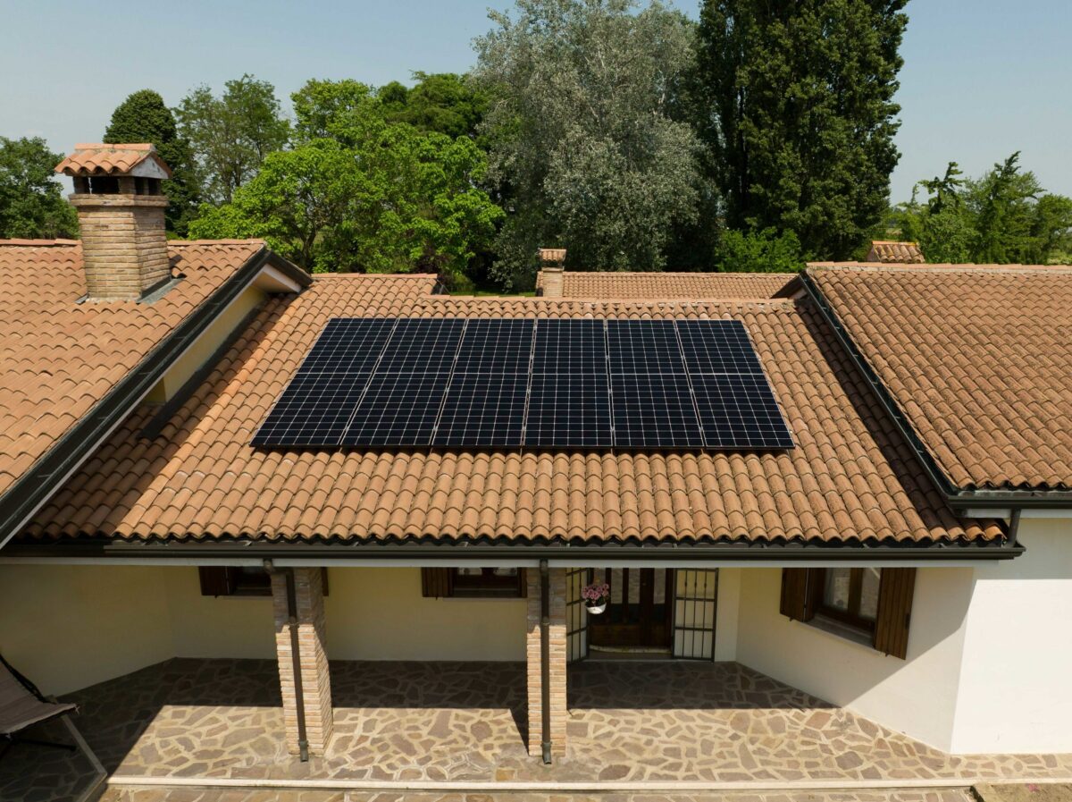 découvrez sur notre forum dédié l'efficacité des panneaux solaires : avis, conseils d'experts et expériences utilisateurs pour optimiser votre investissement énergétique.