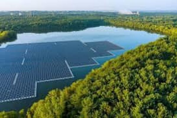 découvrez l'impact environnemental des panneaux solaires et comment leur production, leur utilisation et leur fin de vie influencent la pollution. informez-vous sur les solutions pour minimiser l'empreinte écologique de ces énergies renouvelables.