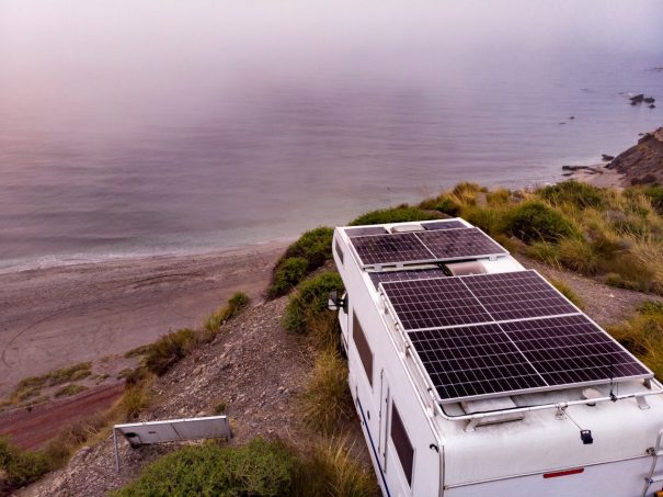 découvrez nos panneaux solaires puissants, conçus pour maximiser votre production d'énergie tout en réduisant votre empreinte carbone. optez pour une solution durable et performante qui s'adapte à vos besoins énergétiques.