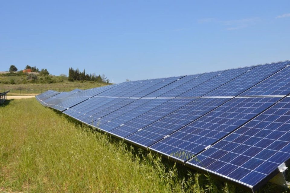 découvrez les dernières nouvelles et tendances du secteur photovoltaïque. restez informé sur les innovations, les politiques et les projets liés à l'énergie solaire pour un avenir durable.