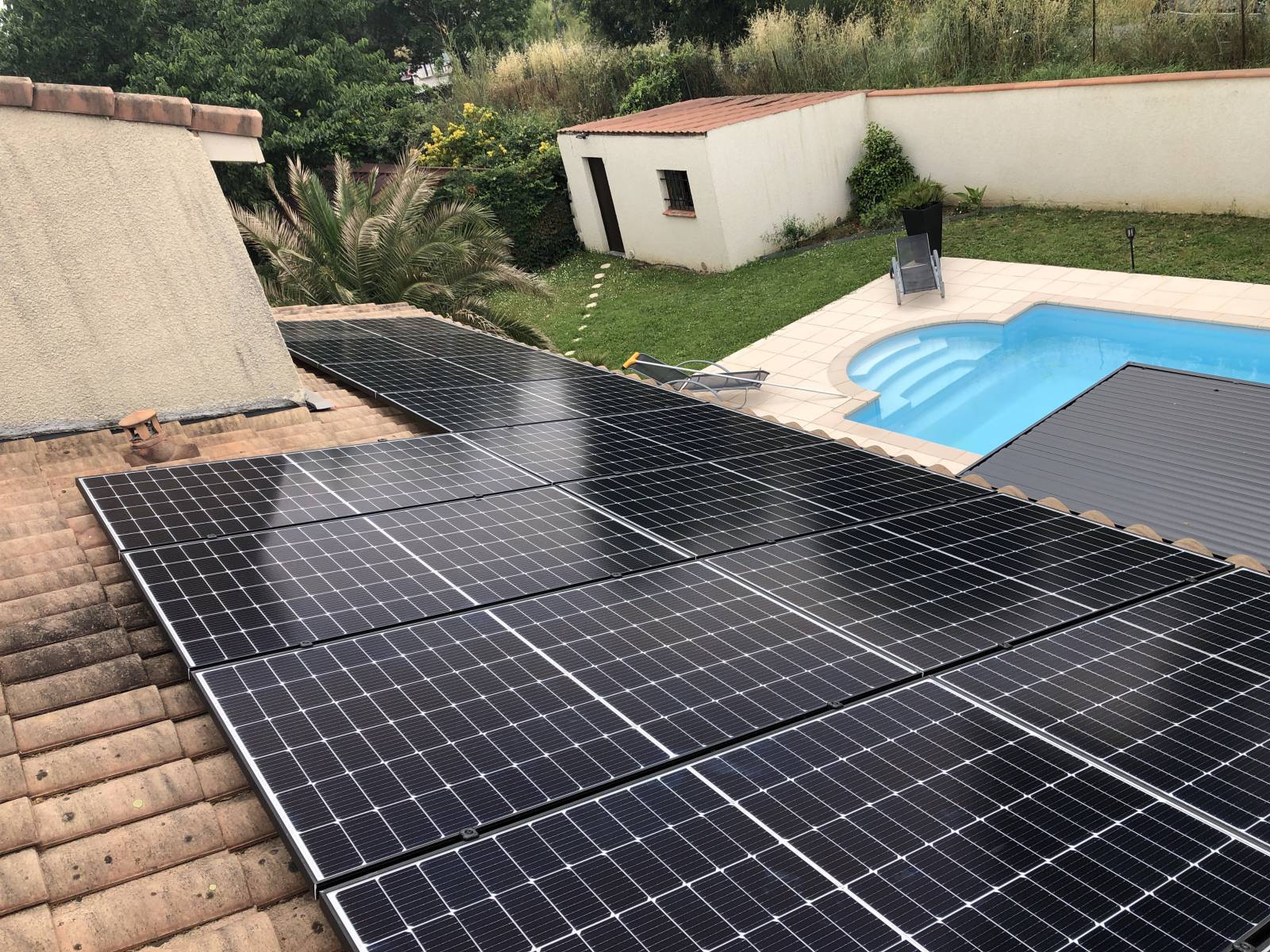 découvrez les différentes aides financières et subventions disponibles pour l'installation de panneaux photovoltaïques. maximisez votre investissement énergétique tout en contribuant à la transition écologique grâce à des solutions adaptées à votre projet.