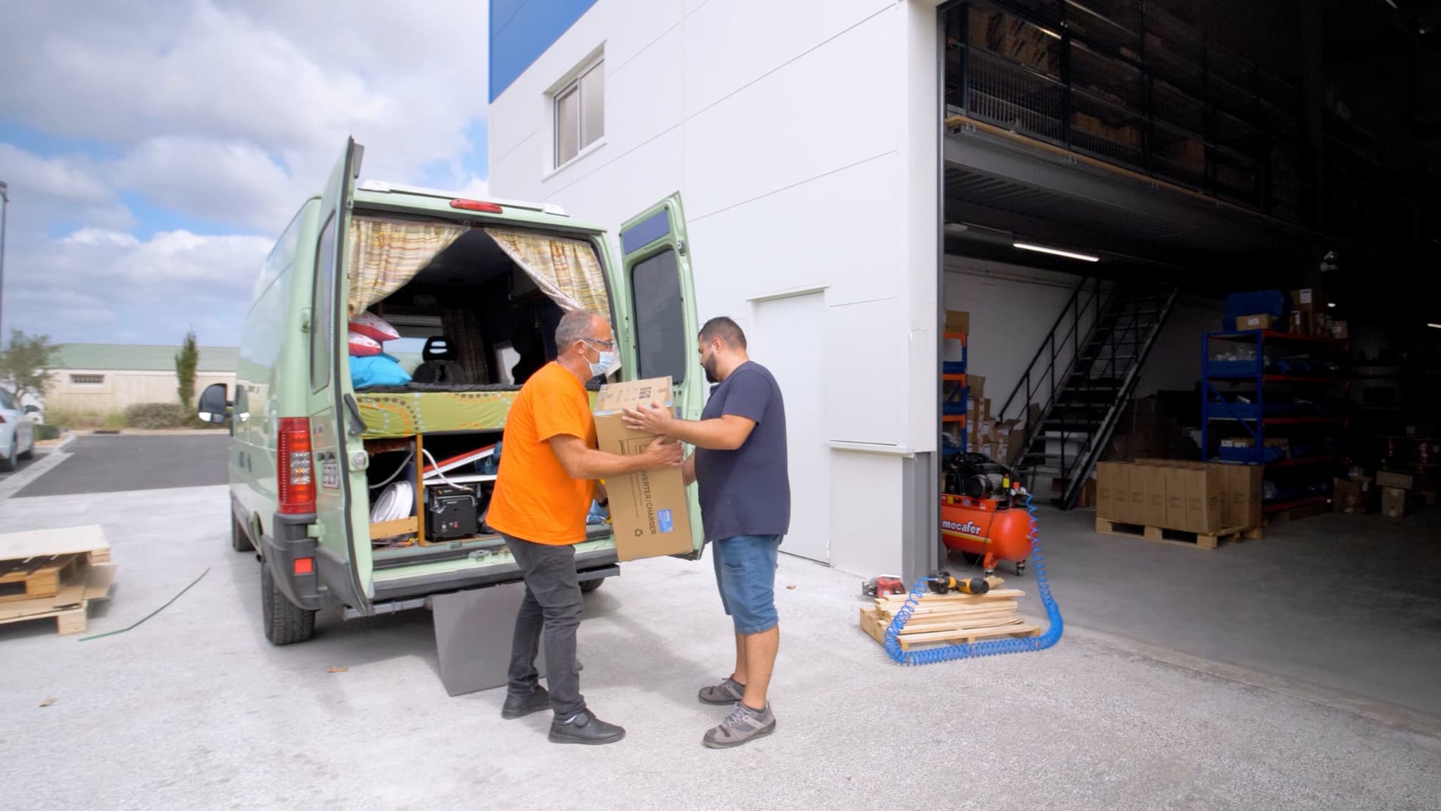 découvrez allosolaire, votre expert en solutions solaires innovantes. profitez de l'énergie renouvelable pour réduire votre empreinte carbone et réaliser des économies sur vos factures d'électricité. notre équipe vous accompagne dans la conception, l'installation et l'entretien de systèmes solaires adaptés à vos besoins.