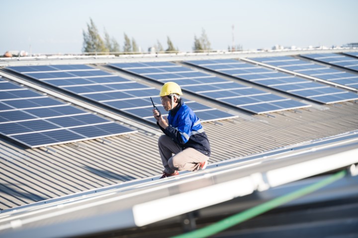 découvrez tout ce qu'il faut savoir sur l'amortissement des panneaux solaires. apprenez comment maximiser vos économies d'énergie et optimiser le retour sur investissement de votre installation solaire grâce à des conseils pratiques et des informations détaillées.