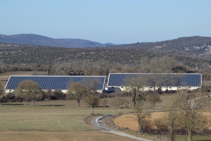 découvrez arkolia solaire, votre expert en solutions d'énergie solaire. profitez d'installations photovoltaïques de haute qualité, d'une expertise technique et d'un service personnalisé pour optimiser votre consommation d'énergie. engagez-vous pour un avenir durable avec arkolia solaire.