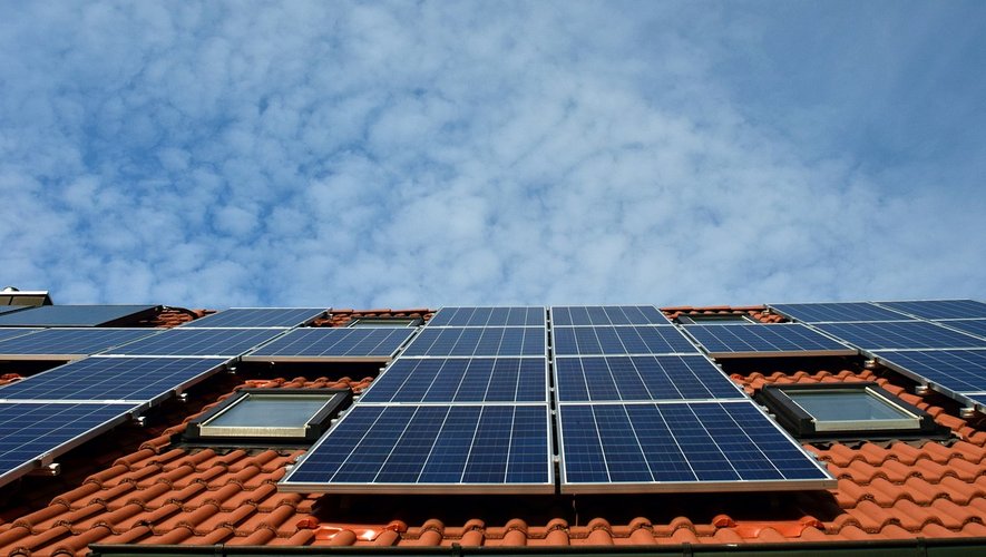 découvrez les arnaques photovoltaïques courantes et apprenez à les éviter. protégez votre investissement en énergie solaire grâce à nos conseils et informations indispensables sur les pratiques déloyales dans le secteur.