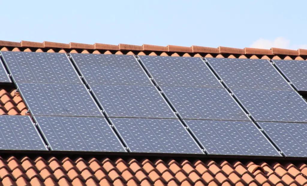 découvrez les arnaques liées aux panneaux photovoltaïques et apprenez comment les éviter. informez-vous sur les pratiques douteuses et protégez votre investissement grâce à nos conseils d'experts.