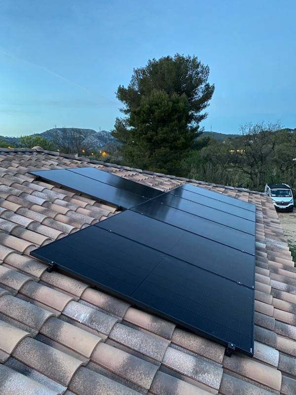 découvrez nos services d'artisan rge spécialisé dans l'installation de panneaux photovoltaïques. profitez d'une énergie verte, réduisez vos factures d'électricité et valorisez votre bien immobilier grâce à des solutions adaptées à vos besoins.