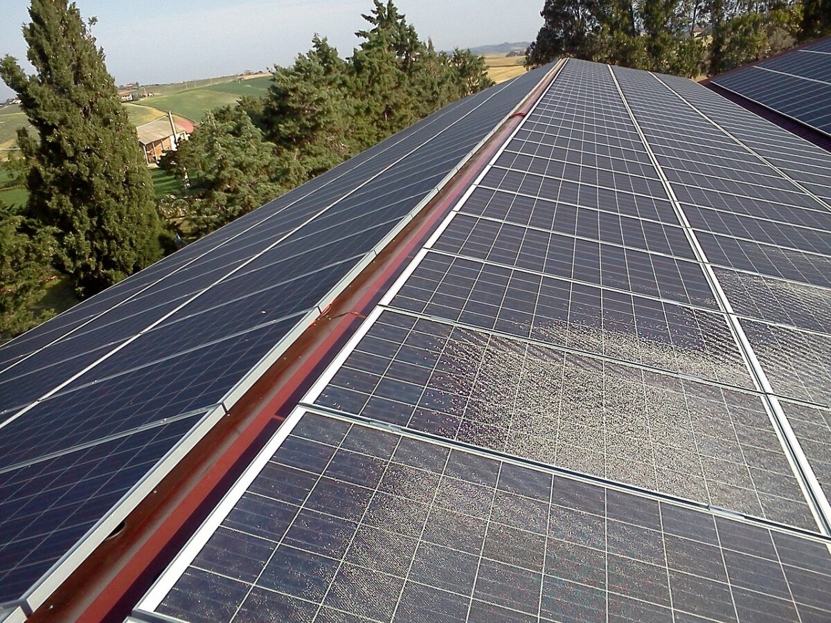 découvrez l'importance de l'assurance décennale pour les installations photovoltaïques. protégez vos projets solaires contre les risques et garantissez la pérennité de vos travaux grâce à une couverture adaptée.
