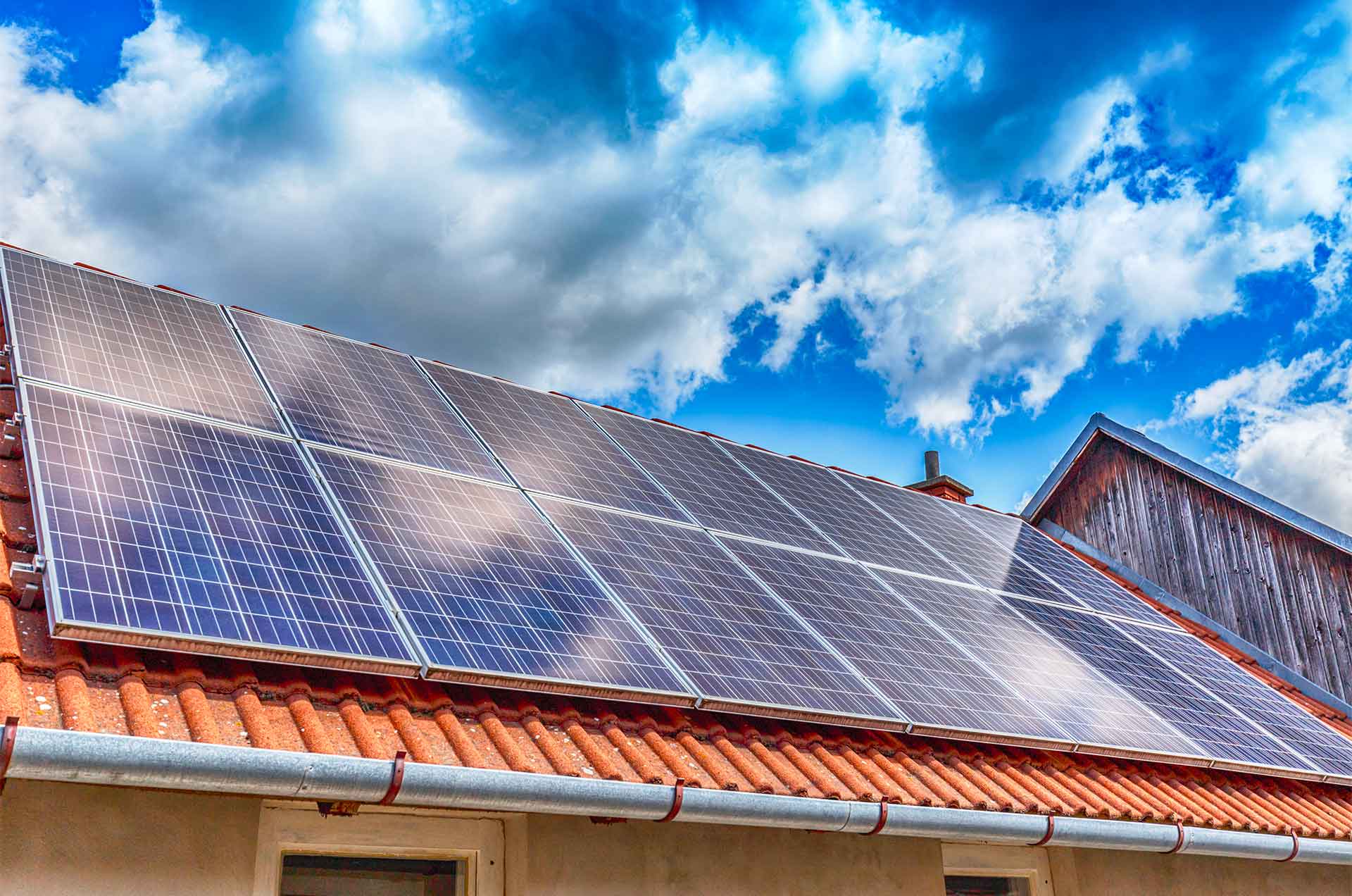 découvrez comment l'assurance énergie photovoltaïque protège votre installation solaire contre les aléas climatiques et les dommages, tout en vous garantissant une tranquillité d'esprit pour un investissement durable et rentable.