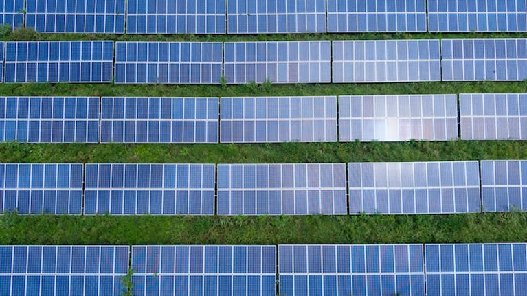 découvrez les nombreux avantages de l'électricité solaire : une énergie renouvelable et durable, des économies sur vos factures, une réduction de votre empreinte carbone et une valorisation de votre patrimoine. optez pour une solution écologique et rentable pour votre avenir.