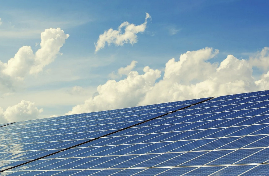 découvrez les nombreux avantages de l'énergie solaire : une source d'énergie renouvelable, des économies sur vos factures d'électricité, une réduction de votre empreinte carbone et une valorisation de votre habitation. optez pour une solution durable et respectueuse de l'environnement !