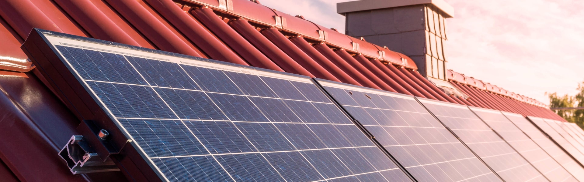 découvrez les avantages et inconvénients des panneaux solaires pour éclairer vos choix énergétiques. informez-vous sur leur impact écologique, les économies potentielles et les coûts d'installation afin de prendre une décision éclairée sur votre transition vers l'énergie solaire.