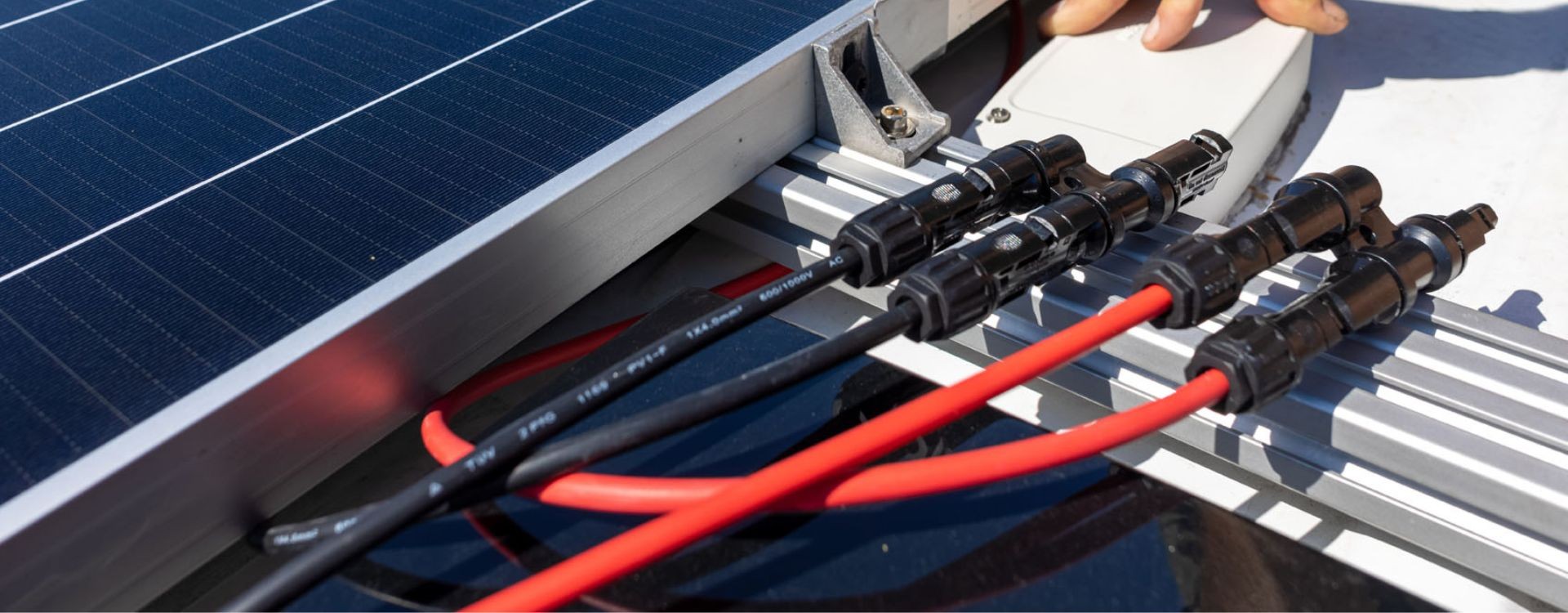 découvrez les nombreux avantages des kits solaires : une solution écologique, des économies sur vos factures d'énergie, une installation facile et un bénéfice pour l'environnement. adoptez l'énergie solaire et profitez d'une autonomie énergétique !