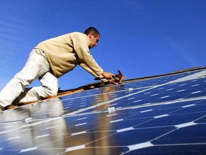 découvrez les avantages des panneaux solaires à travers notre forum dédié. échangez des expériences, posez vos questions et apprenez comment l'énergie solaire peut réduire vos factures d'électricité et protéger l'environnement. rejoignez la conversation !