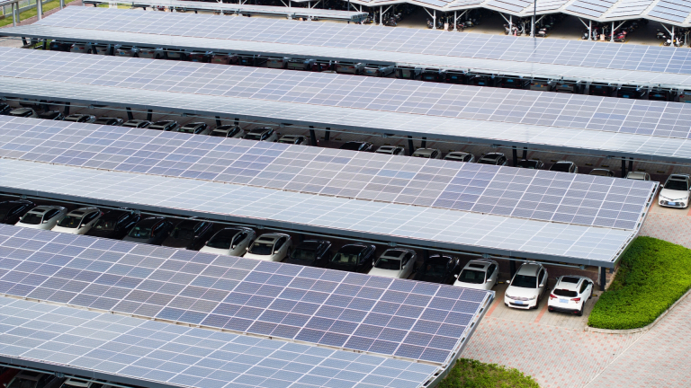 découvrez les avantages des panneaux solaires pour votre magasin : réduisez vos factures d'énergie, augmentez la valeur de votre propriété et optez pour une solution écologique. informez-vous sur les opportunités d'économies et d'impact environnemental positif grâce à l'énergie solaire.