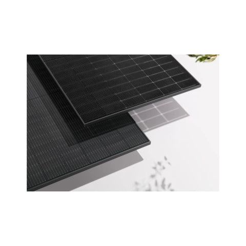 découvrez notre avis complet sur le dualsun flash 375, un panneau solaire innovant conçu pour maximiser la production d'énergie tout en étant compact et performant. idéal pour les particuliers souhaitant optimiser leur consommation d'énergie, ce produit se distingue par son efficacité et sa facilité d'installation. lisez notre analyse pour savoir si le dualsun flash 375 est fait pour vous !