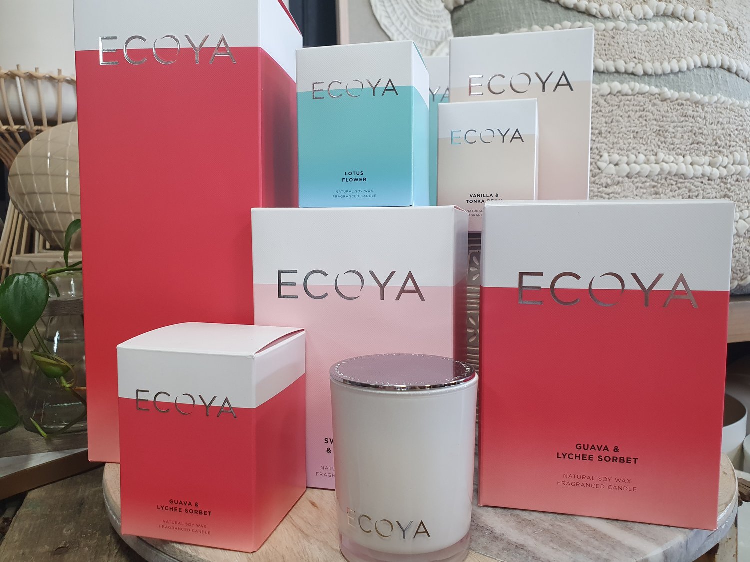 découvrez notre avis complet sur ecoya, une marque de bougies parfumées et de soins pour la maison. explorez la qualité des produits, leurs fragrances envoûtantes et l'engagement environnemental de cette marque australienne.