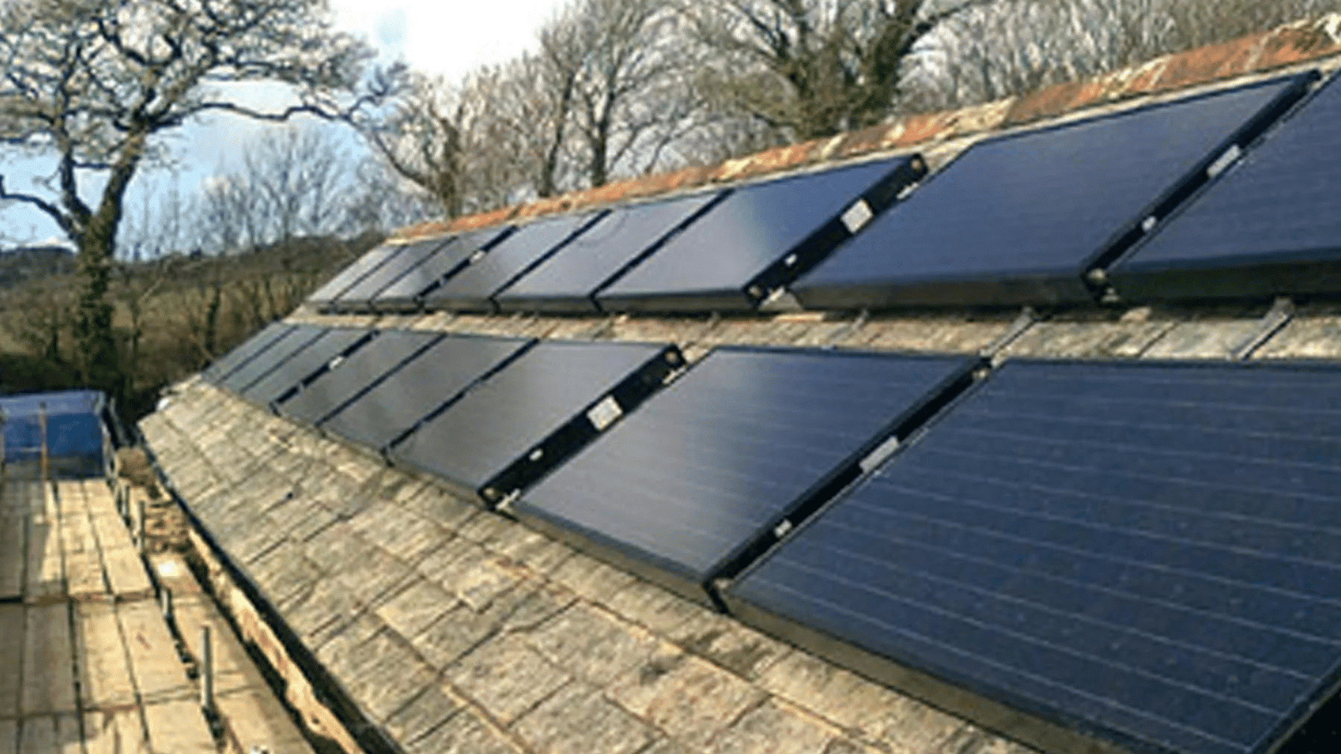 découvrez notre avis sur les panneaux aérovoltaïques ! analysez les avantages et inconvénients de cette technologie innovante qui combine production d'énergie solaire et ventilation pour améliorer votre rendement énergétique. informez-vous avant d'investir dans cette solution durable.