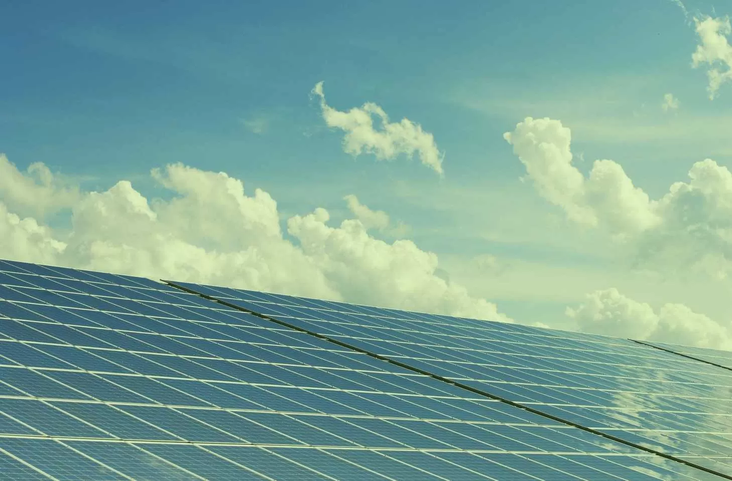 découvrez notre guide complet sur les avis concernant les panneaux solaires. analyse des performances, retours d'expérience et conseils pour bien choisir votre installation solaire. informez-vous avant d'investir dans l'énergie renouvelable.