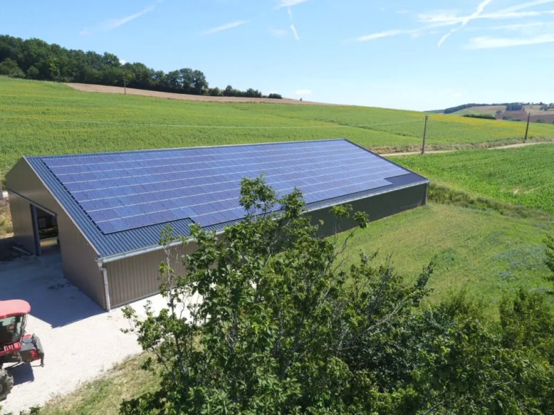 découvrez notre service de conception de bâtiments photovoltaïques personnalisés, adaptés à vos besoins spécifiques. optez pour une solution durable et innovante qui maximise l'efficacité énergétique tout en respectant votre esthétique architecturale.