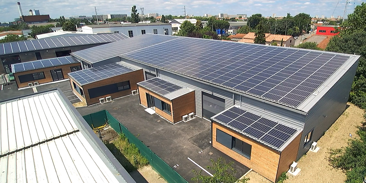 découvrez les avantages des bâtiments photovoltaïques à toulouse. optez pour une construction durable et économisez sur vos factures d'énergie tout en préservant l'environnement grâce à nos solutions solaires innovantes.