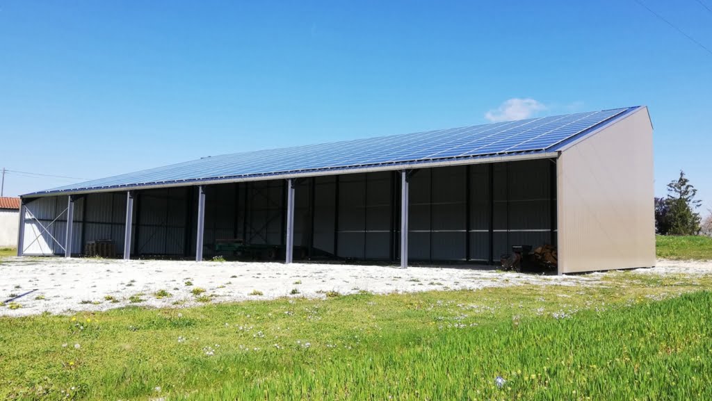 découvrez les avantages des bâtiments solaires agricoles, une solution innovante et durable pour optimiser la production agricole tout en respectant l'environnement. transformez votre exploitation avec des technologies vertes et améliorez votre rentabilité.
