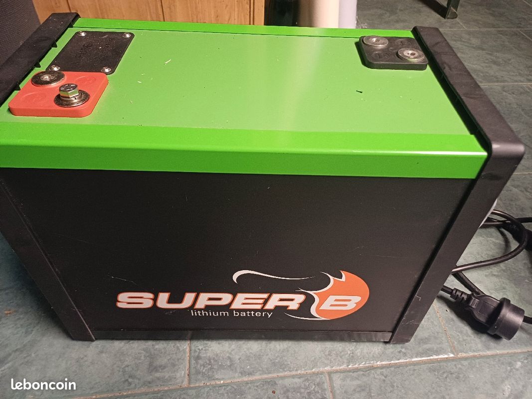 découvrez notre sélection de batteries lithium pour camping-car, offrant une autonomie prolongée et une performance optimale. idéales pour vos aventures en plein air, ces batteries légères et durables sont conçues pour répondre à tous vos besoins énergétiques lors de vos voyages.