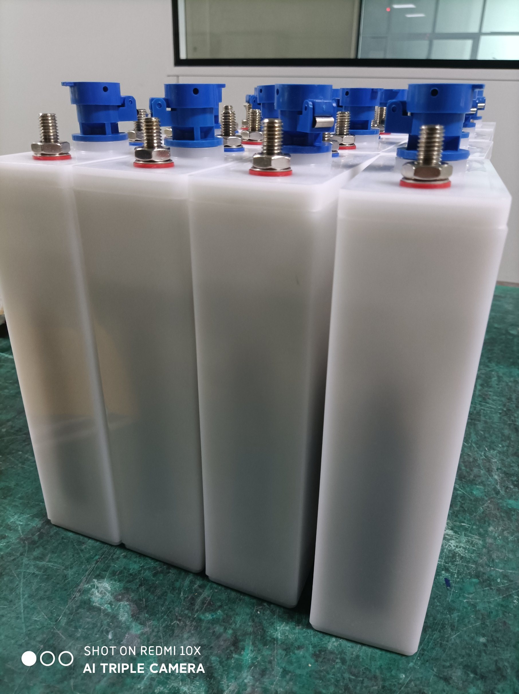 découvrez la batterie nife, une solution durable et écologique pour vos besoins énergétiques. réputée pour sa longévité et sa résistance aux cycles de charge, la batterie nife est idéale pour le stockage d'énergie renouvelable et les applications industrielles. optez pour une source d'énergie fiable et respectueuse de l'environnement.