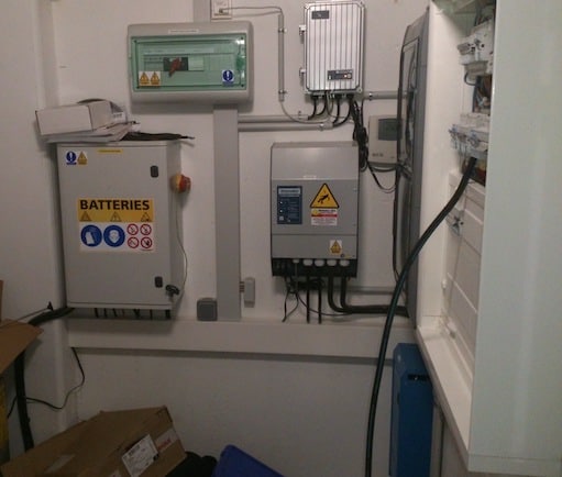 découvrez notre sélection de batteries pour panneaux solaires, idéales pour stocker l'énergie renouvelable et optimiser votre autonomie énergétique. profitez de solutions performantes et durables pour alimenter vos appareils, même en cas de faible ensoleillement.