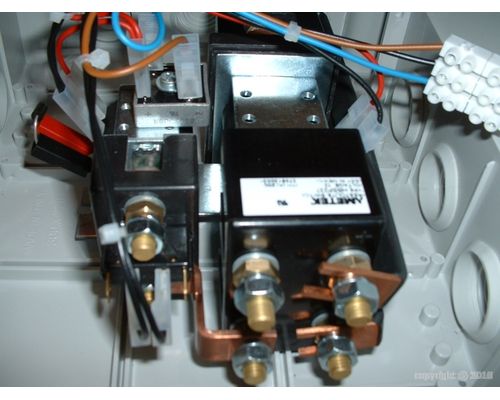 découvrez tout ce qu'il faut savoir sur les batteries parallèles : fonctionnement, avantages, conseils d'utilisation et applications. optimisez votre énergie avec des configurations adaptées pour vos projets.