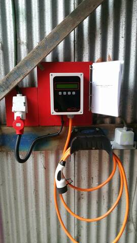 découvrez la borne ve tronic, une solution innovante pour la recharge des véhicules électriques. pratique et efficace, elle vous permettra de recharger votre voiture en toute simplicité, que ce soit à domicile ou sur votre lieu de travail. optez pour une recharge rapide et fiable avec ve tronic.