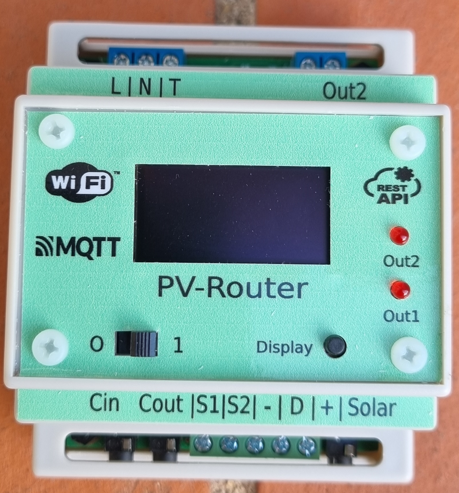 découvrez notre routeur solaire, une solution innovante et écologique pour une connexion internet fiable et durable. idéal pour les zones éloignées, il combine énergie renouvelable et technologie avancée pour assurer un accès constant au réseau sans impact environnemental.
