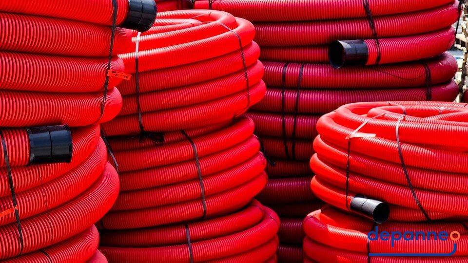 découvrez tout ce qu'il faut savoir sur les câbles dans gaine : leur utilisation, les différents types disponibles et les conseils d'installation pour garantir sécurité et performance dans vos projets électriques.