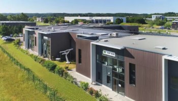 découvrez cap sud pv, votre partenaire idéal pour des solutions photovoltaïques innovantes et durables. profitez de l'énergie solaire avec nos services sur mesure, adaptés à vos besoins. rejoignez le mouvement vers une énergie propre et économisez sur vos factures d'électricité dès aujourd'hui !