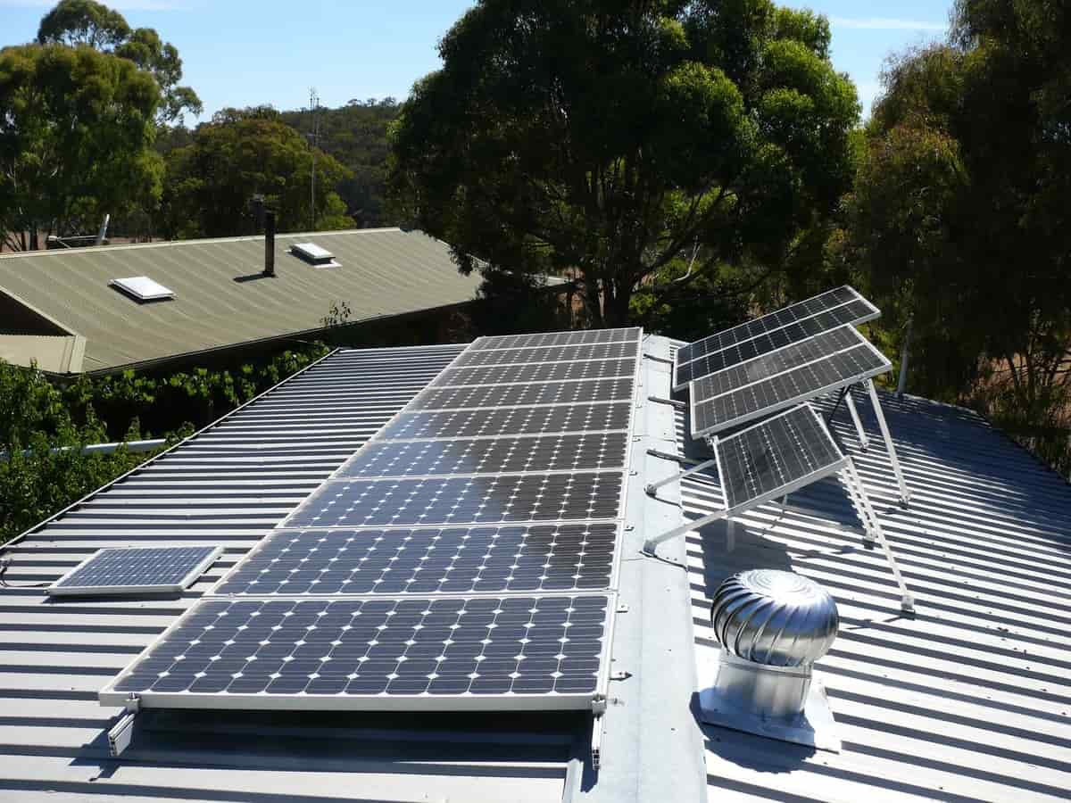 découvrez comment les capteurs solaires pour toiture peuvent transformer votre maison en une source d'énergie renouvelable, réduire vos factures d'électricité et contribuer à la protection de l'environnement. optez pour une solution durable et économique dès aujourd'hui.