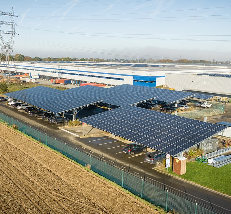 découvrez les avantages du carport solaire en belgique : une solution écologique et esthétique pour abriter votre véhicule tout en produisant de l'énergie renouvelable. profitez d'un espace de stationnement optimisé qui contribue à la transition énergétique.